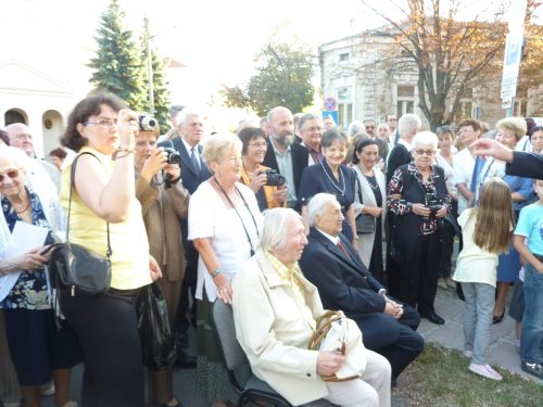 20110930sutoszobor02.jpg