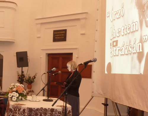 20110930sutoszobor13.jpg