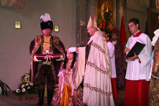 koronazas07ccc.jpg