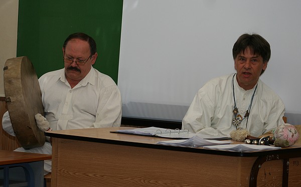 090418rovas01.jpg